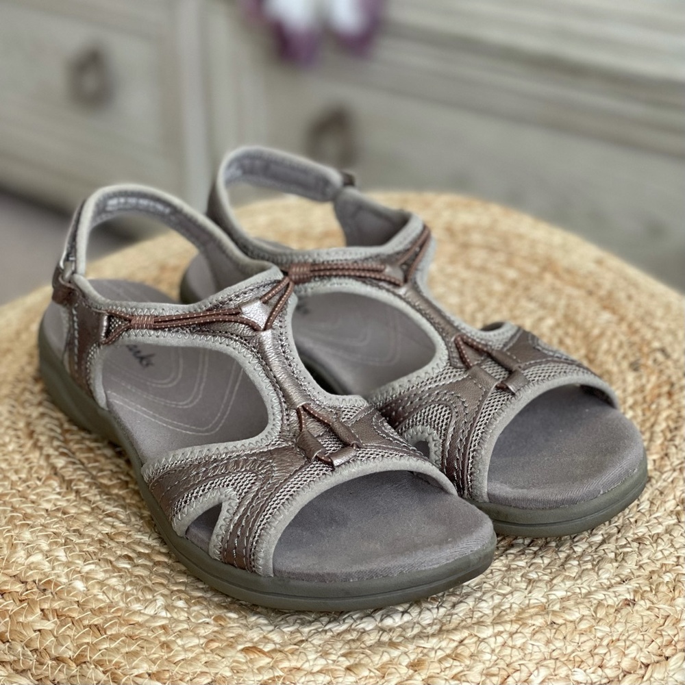 Clarks W's In-Motion Jump Pewter Slingback Sandal